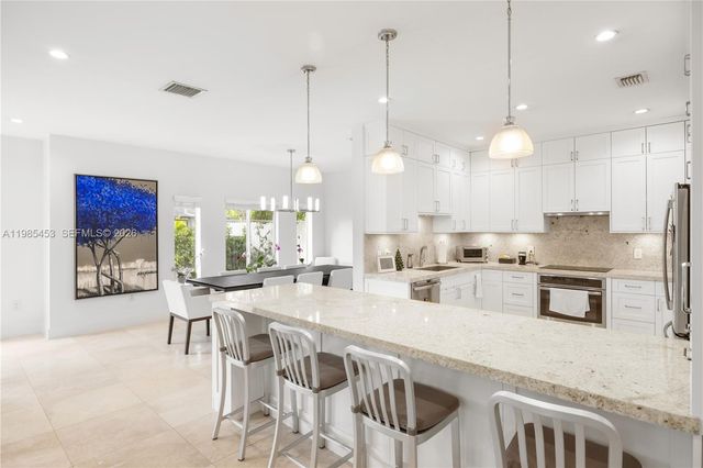 8600 SW 139th Ter, Palmetto Bay, FL 33158