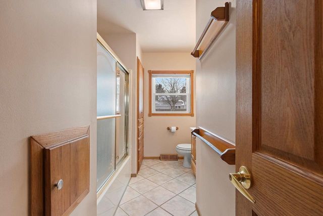 1619 ORCHARD DRIVE, Manitowoc, WI 54220