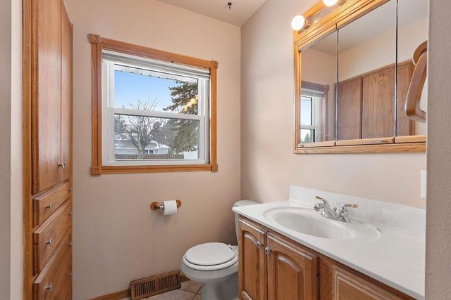 1619 ORCHARD DRIVE, Manitowoc, WI 54220