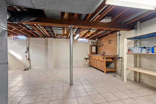 1619 ORCHARD DRIVE, Manitowoc, WI 54220