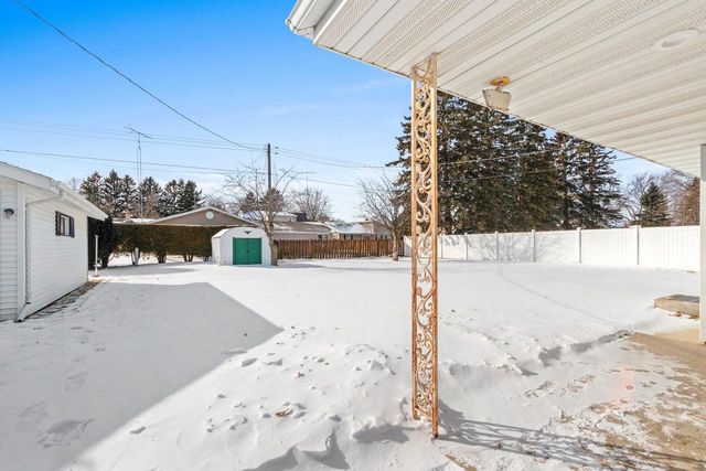 1619 ORCHARD DRIVE, Manitowoc, WI 54220