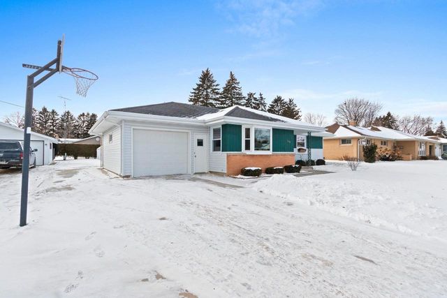 1619 ORCHARD DRIVE, Manitowoc, WI 54220