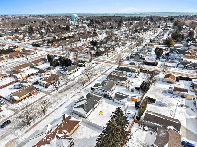 1619 ORCHARD DRIVE, Manitowoc, WI 54220