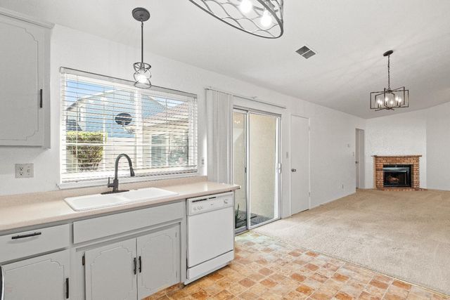 2016 Zeeland Ct, Modesto, CA 95356