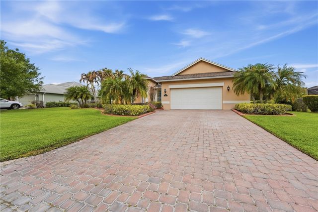 1215 Southlakes Way SW, Vero Beach, FL 32968