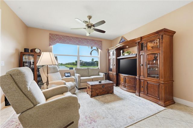 1215 Southlakes Way SW, Vero Beach, FL 32968