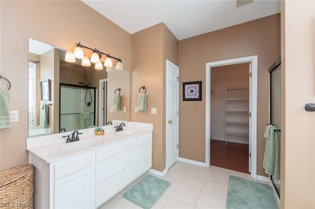 3933 Hedgewood Drive, Medina, OH 44256