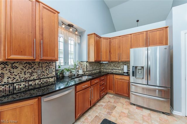 3933 Hedgewood Drive, Medina, OH 44256