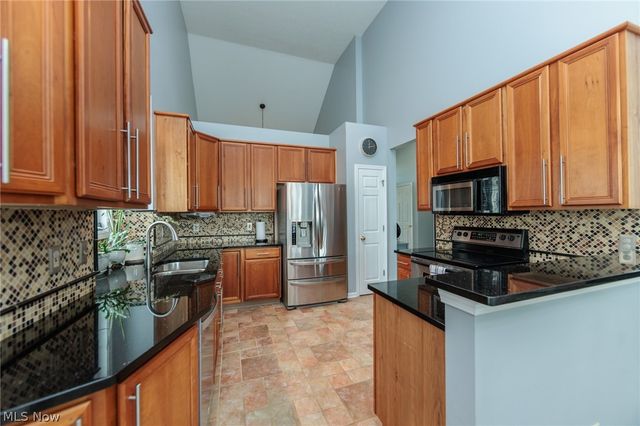 3933 Hedgewood Drive, Medina, OH 44256