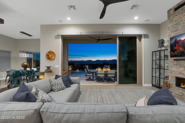 5445 N Yvon Heights Place, Tucson, AZ 85704