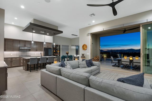 5445 N Yvon Heights Place, Tucson, AZ 85704