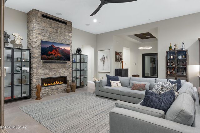 5445 N Yvon Heights Place, Tucson, AZ 85704