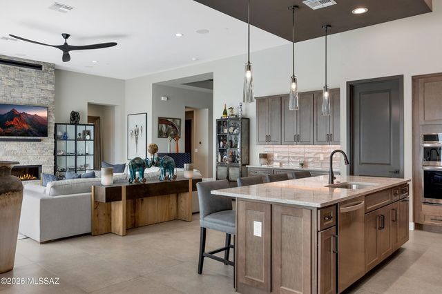 5445 N Yvon Heights Place, Tucson, AZ 85704