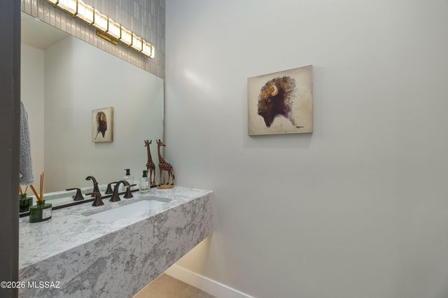 5445 N Yvon Heights Place, Tucson, AZ 85704