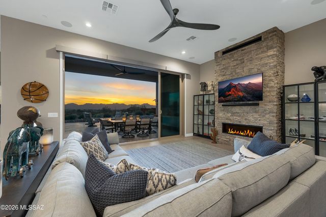 5445 N Yvon Heights Place, Tucson, AZ 85704