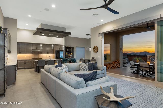 5445 N Yvon Heights Place, Tucson, AZ 85704