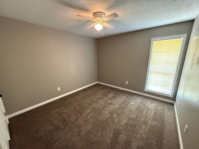 6136 SCARLET LEAF DR, Memphis, TN 38141