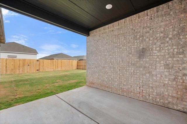 1404 Farmhouse Avenue, Wolfforth, TX 79382