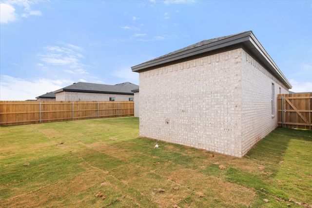 1404 Farmhouse Avenue, Wolfforth, TX 79382