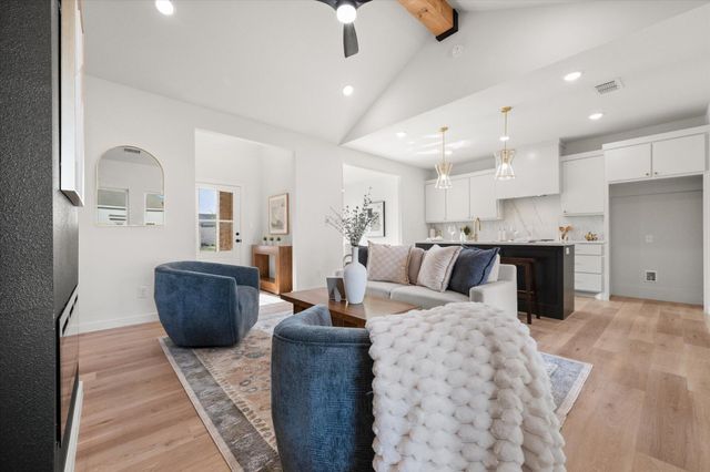 1404 Farmhouse Avenue, Wolfforth, TX 79382