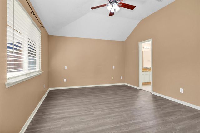 10822 Oak Acres Drive, Houston, TX 77065