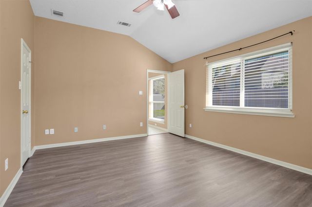 10822 Oak Acres Drive, Houston, TX 77065