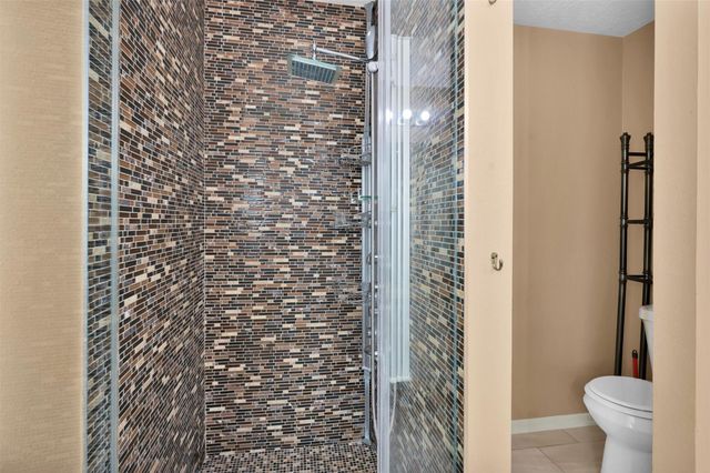 10822 Oak Acres Drive, Houston, TX 77065