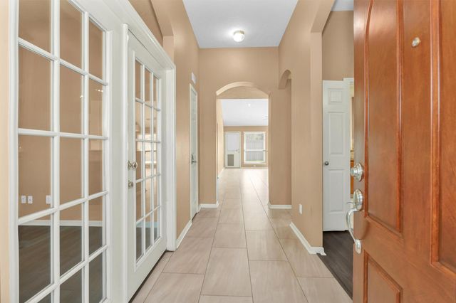 10822 Oak Acres Drive, Houston, TX 77065