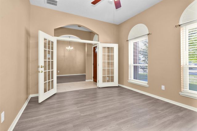 10822 Oak Acres Drive, Houston, TX 77065