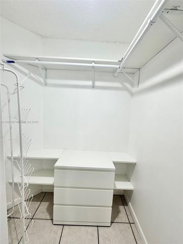 10237 NW 9th St Cir 210-4, Miami, FL 33172