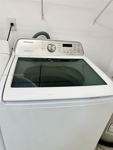 10237 NW 9th St Cir 210-4, Miami, FL 33172