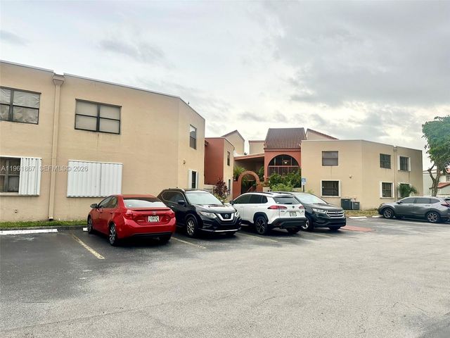 10237 NW 9th St Cir 210-4, Miami, FL 33172
