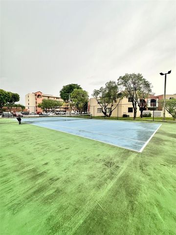 10237 NW 9th St Cir 210-4, Miami, FL 33172