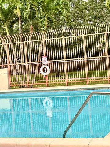 10237 NW 9th St Cir 210-4, Miami, FL 33172