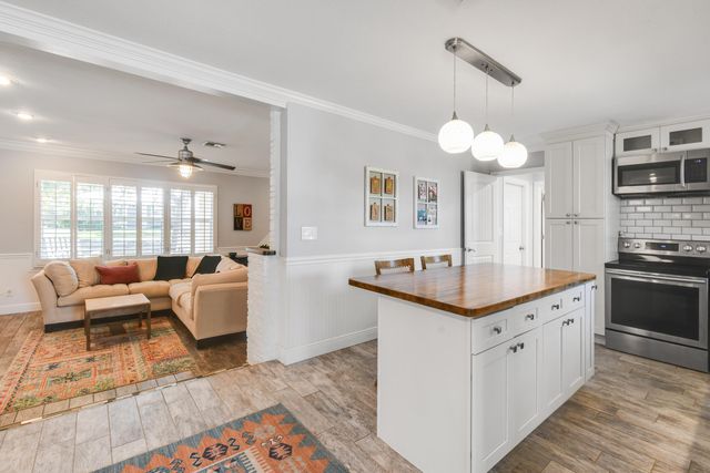 8963 SE Ceres Street, Hobe Sound, FL 33455