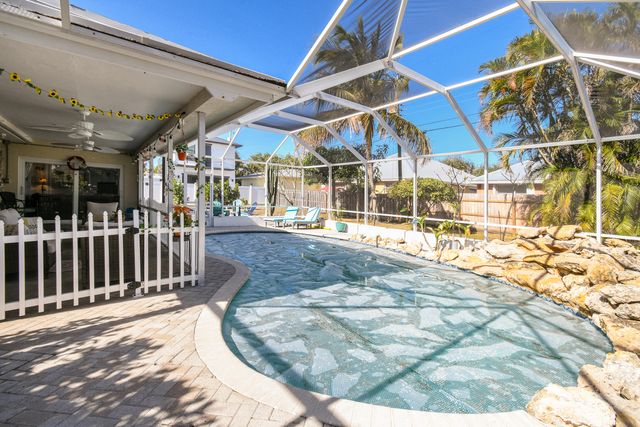 8963 SE Ceres Street, Hobe Sound, FL 33455