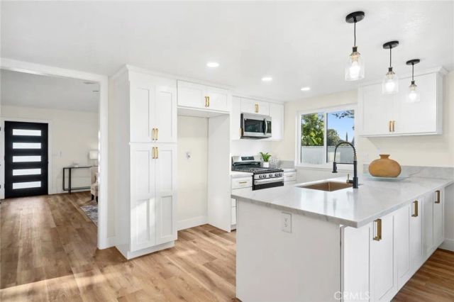 25601 Califia, Laguna Hills, CA 92653
