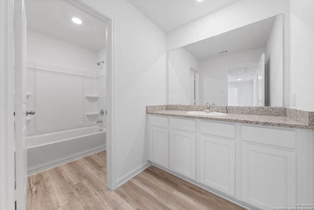 16001 Delgado Hills, Lytle, TX 78052