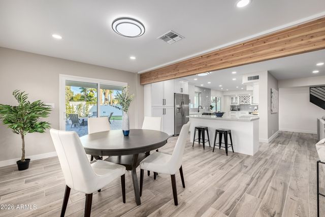 6 E PIPING ROCK Road, Phoenix, AZ 85022