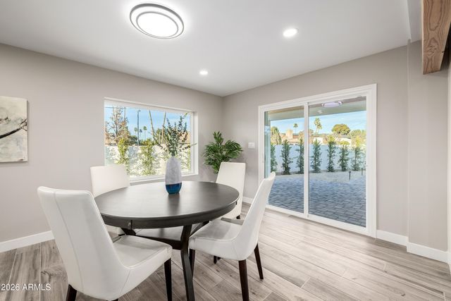 6 E PIPING ROCK Road, Phoenix, AZ 85022
