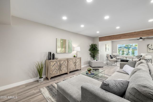 6 E PIPING ROCK Road, Phoenix, AZ 85022