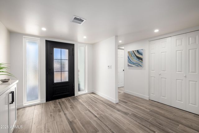 6 E PIPING ROCK Road, Phoenix, AZ 85022