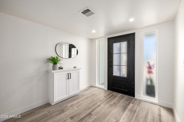 6 E PIPING ROCK Road, Phoenix, AZ 85022