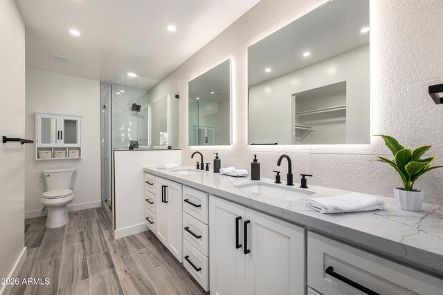 6 E PIPING ROCK Road, Phoenix, AZ 85022