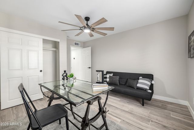 6 E PIPING ROCK Road, Phoenix, AZ 85022
