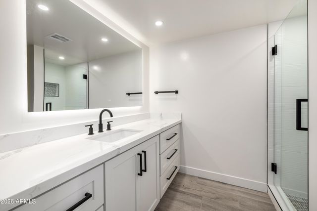 6 E PIPING ROCK Road, Phoenix, AZ 85022