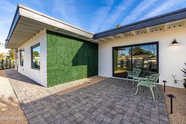 6 E PIPING ROCK Road, Phoenix, AZ 85022