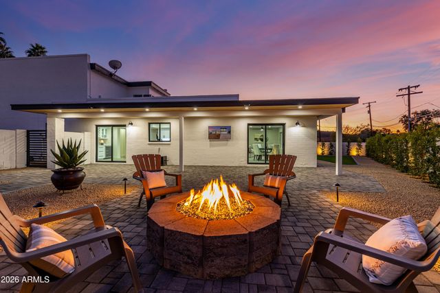 6 E PIPING ROCK Road, Phoenix, AZ 85022