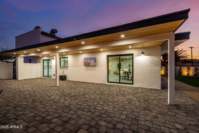 6 E PIPING ROCK Road, Phoenix, AZ 85022
