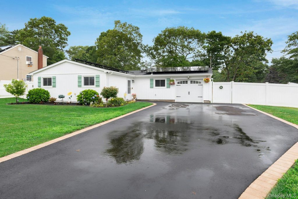 75 Presford Drive, Shirley, NY 11967